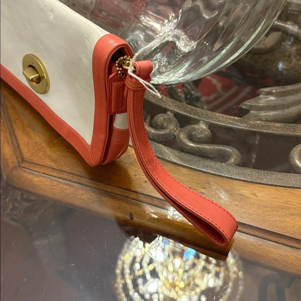 Coach Cricket Flap Wristlet /Clutch - Picture 2 of 9